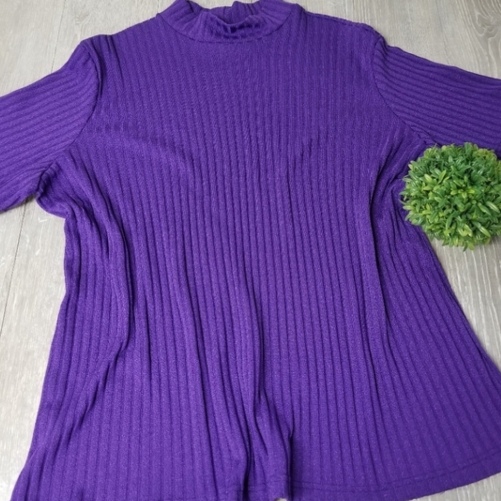 Short sleeve mock neck top